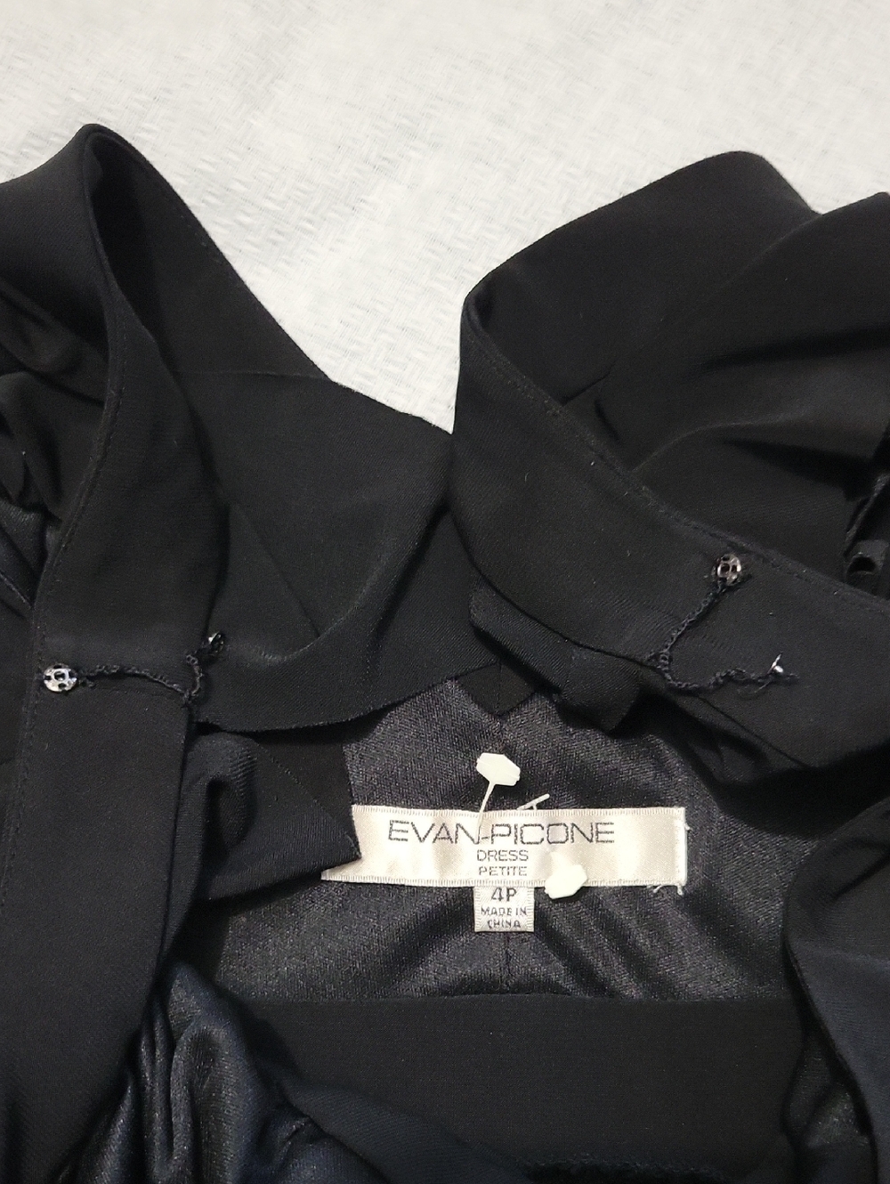 Evan Picone Black Ruffle V-neck Cocktail Dress 4P - Picture 5 of 10